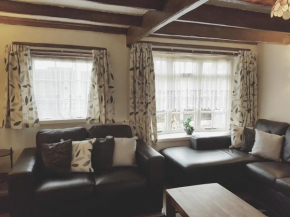 Отель Oak Cottage  Бург Ле Марш